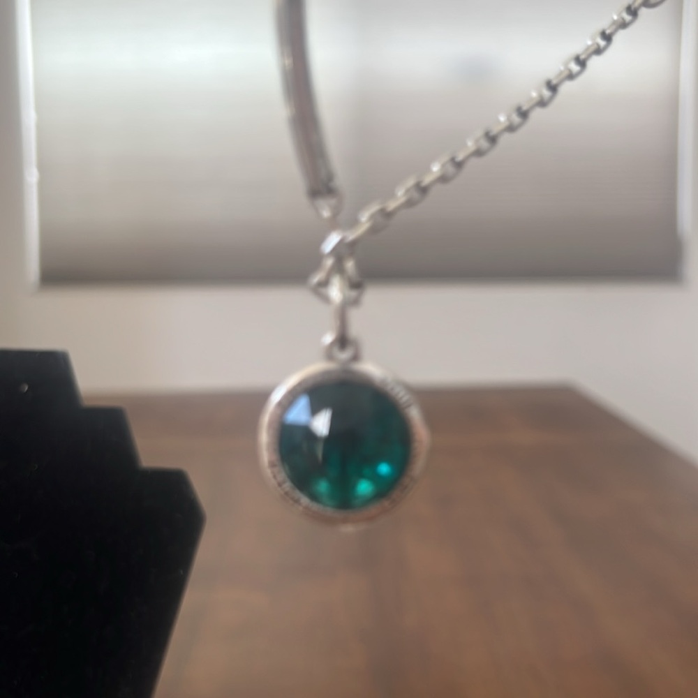 TRUE NORTH AMULET-BRIGHTON.HARD TO FIND. EMERALD GREEN. STAR POINTS TRUE NORTH. - Picture 3 of 6